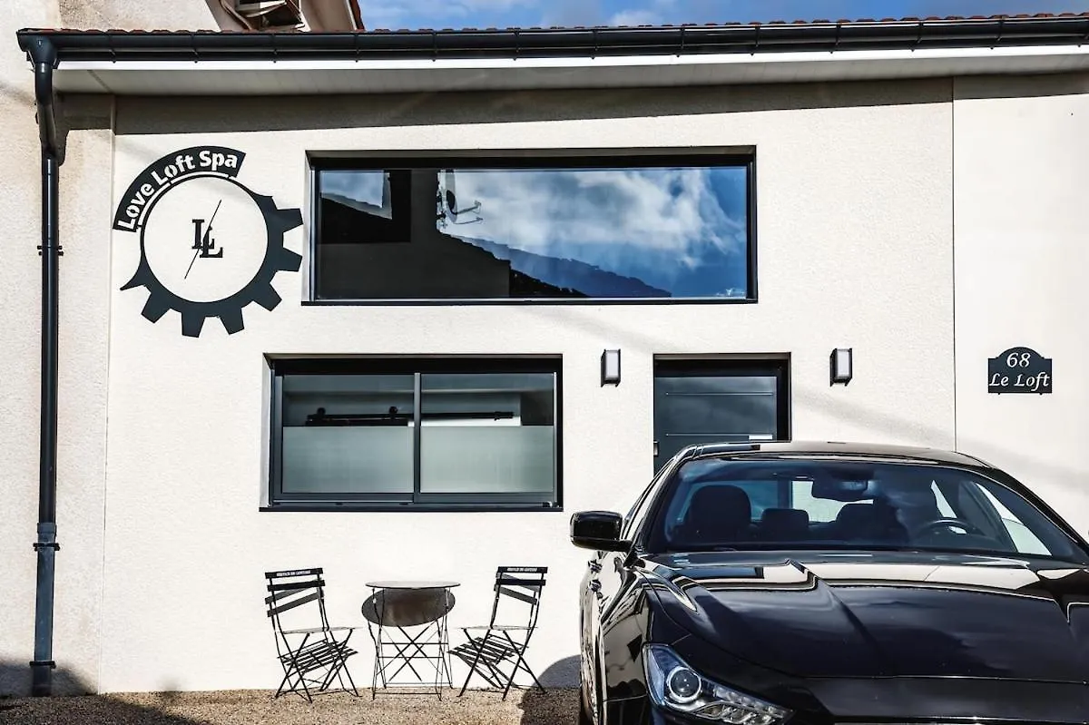 Love Room Loft Spa Logement Entier Balneo Exterieur Ambronay France